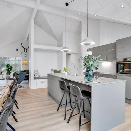 Anila - 80m From The Sea By Interhome