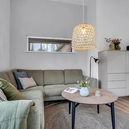 Anila - 80m From The Sea By Interhome